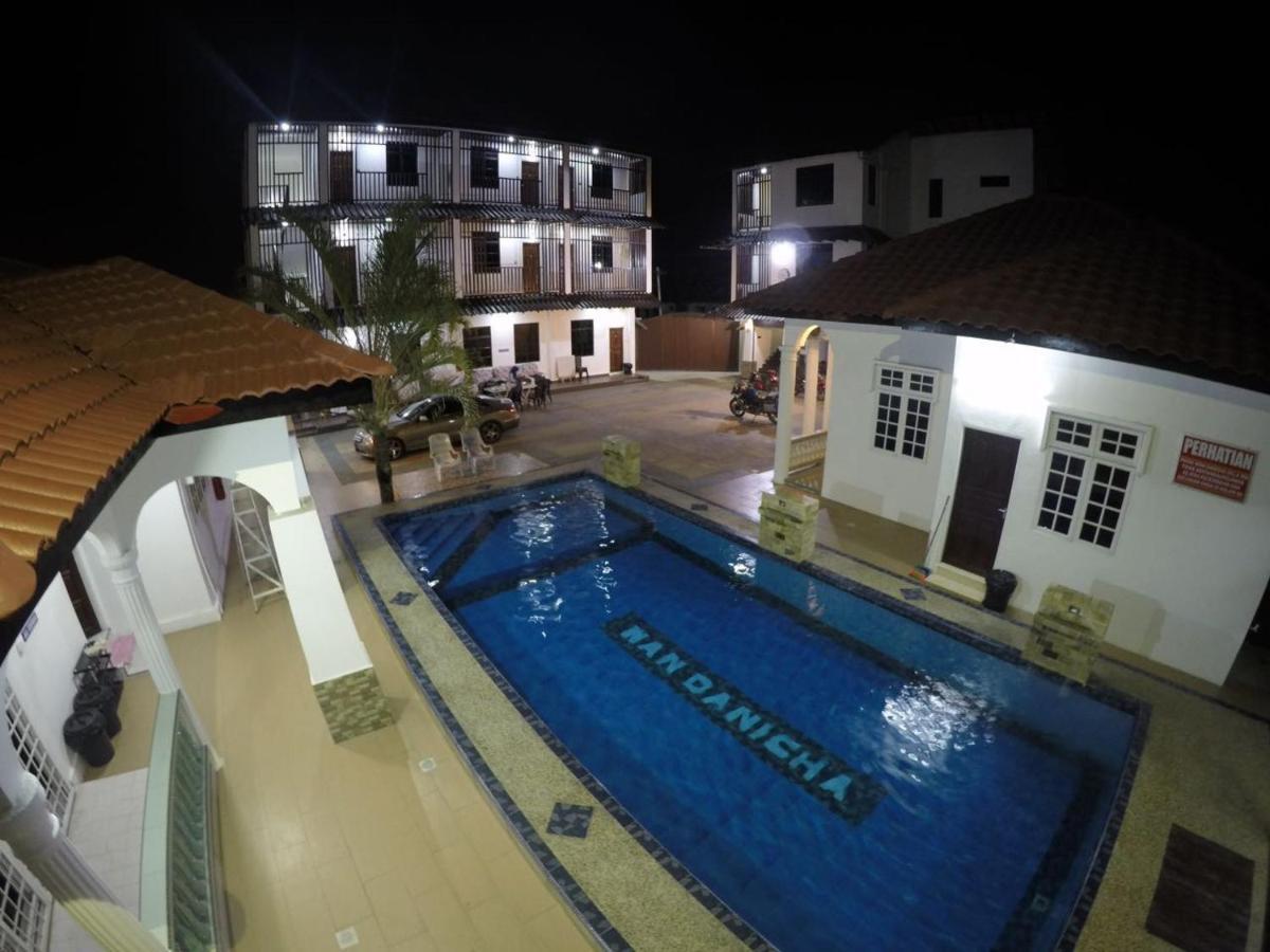 Wan Danisha Villa Inn Kota Bharu Ngoại thất bức ảnh