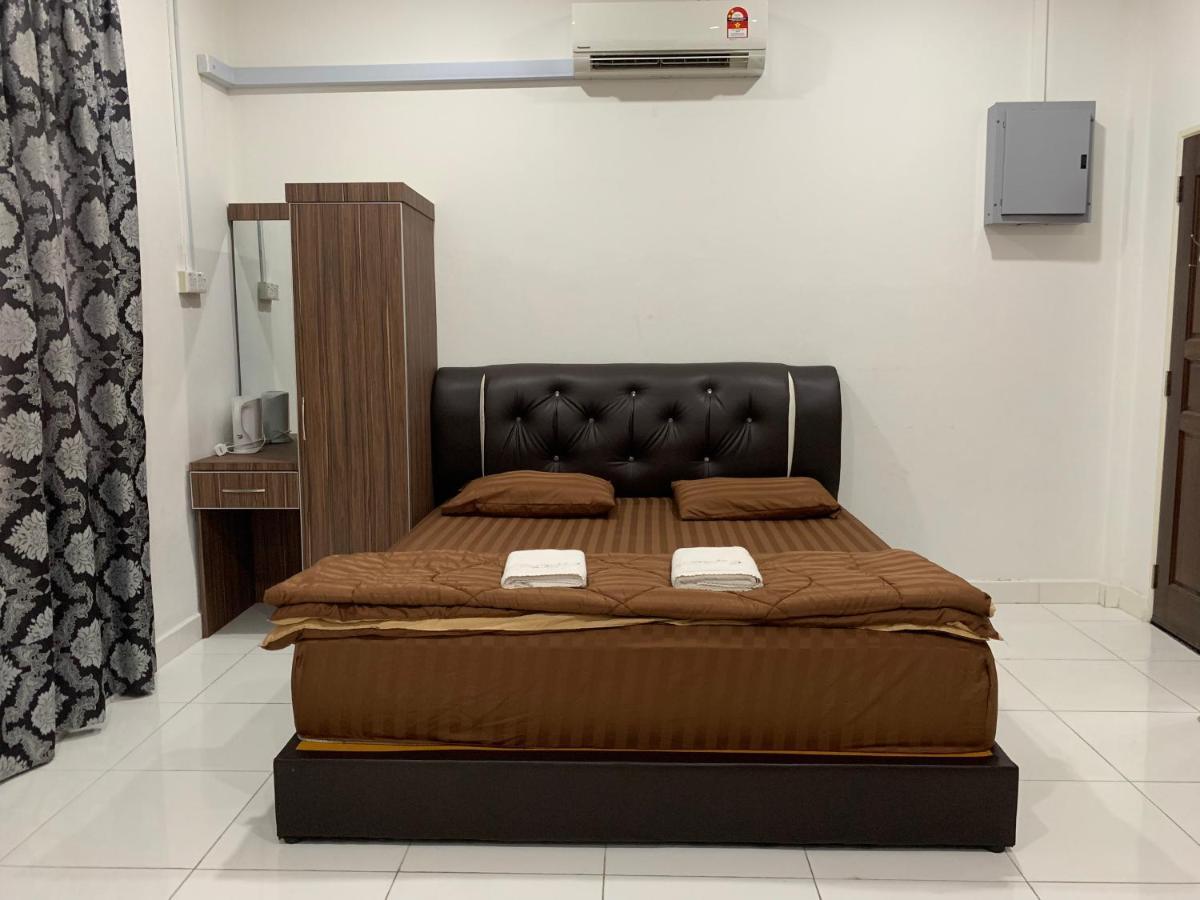 Wan Danisha Villa Inn Kota Bharu Ngoại thất bức ảnh