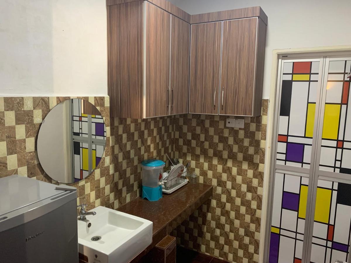 Wan Danisha Villa Inn Kota Bharu Ngoại thất bức ảnh