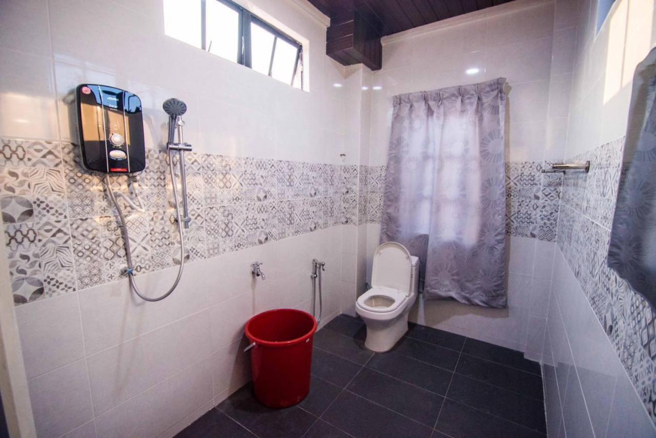 Wan Danisha Villa Inn Kota Bharu Ngoại thất bức ảnh